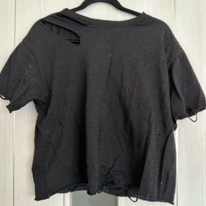 NEW BLACK DISTRESSED TSHIRT! SIZE M!
